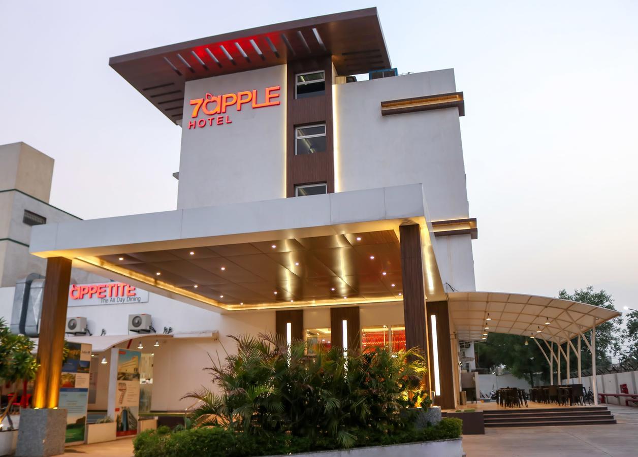 7 Apple Hotel, Vadódara Exteriér fotografie